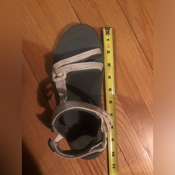 Teva Women's White multi Sandals, Fi Lite size 7 - Picture 9 of 10